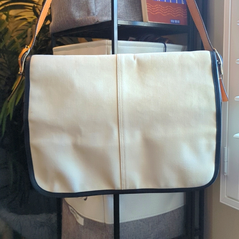 VGUC Vintage Rare Coach canvas and leather messenger khaki 5149